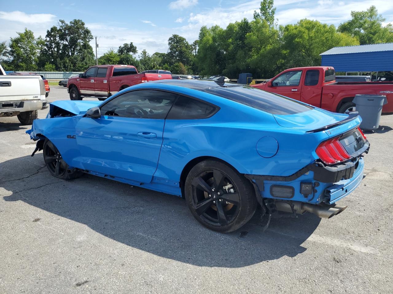 2023 Ford Mustang Gt - Фото 2