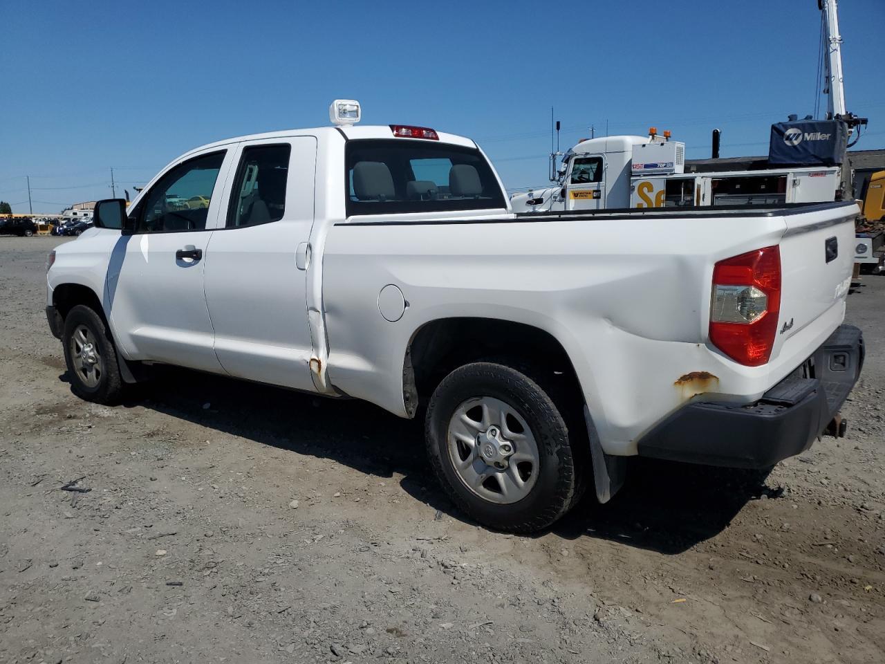 2018 Toyota Tundra Double Cab Sr - Фото 2