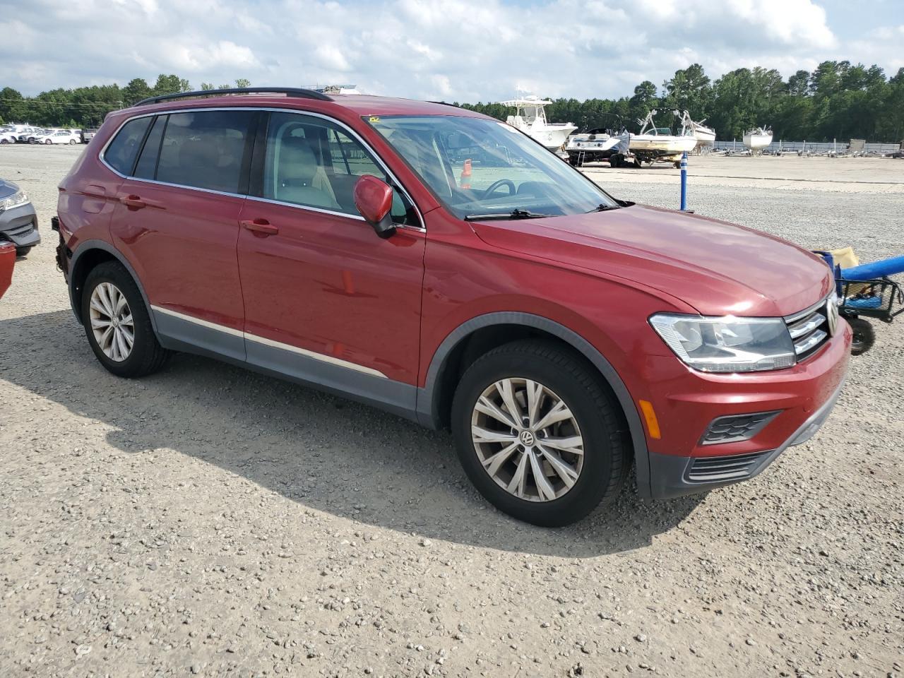 2018 Volkswagen Tiguan Se - Фото 4