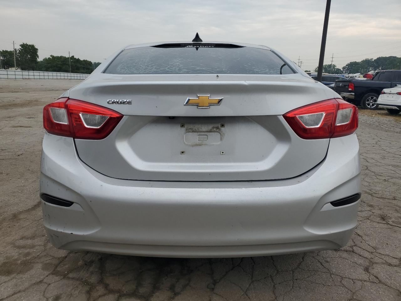 2017 Chevrolet Cruze Ls - Фото 6