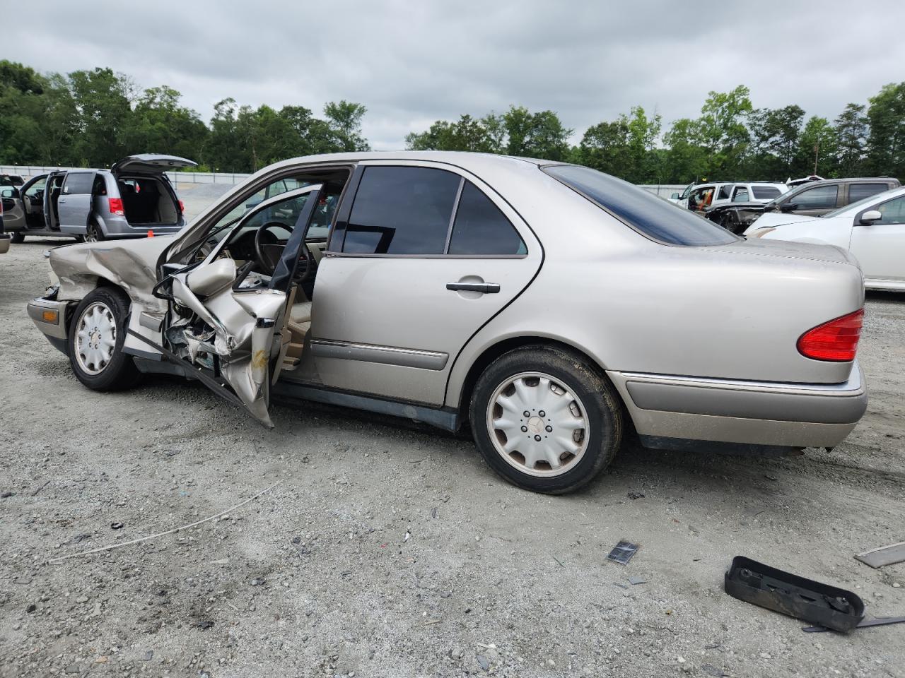 1997 Mercedes-Benz E 320 - Фото 2