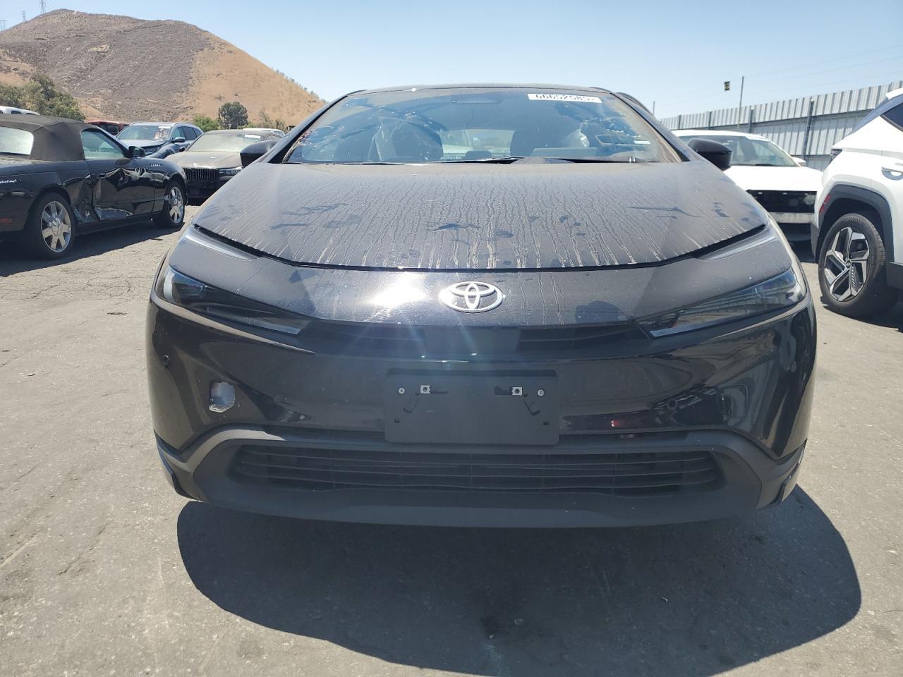 2025 Toyota Prius Le - Фото 5
