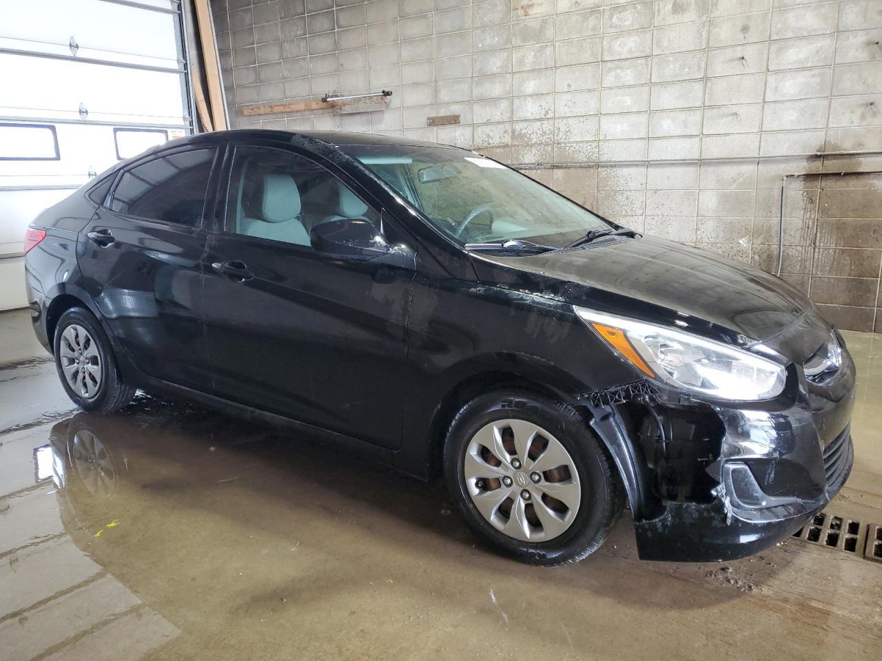 2017 Hyundai Accent Se - Фото 4