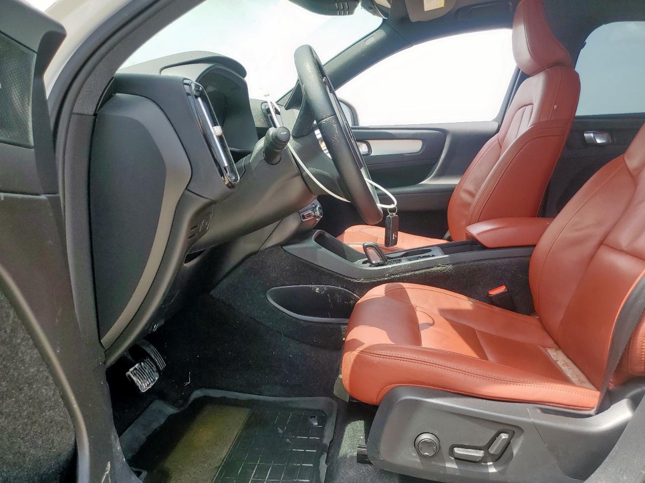 2019 Volvo Xc40 T5 Momentum - Фото 7