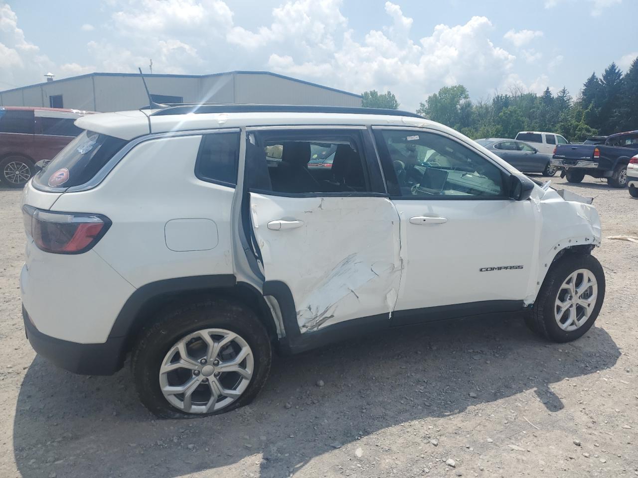 2024 Jeep Compass Latitude - Фото 3
