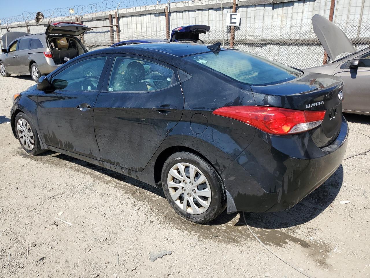 2013 Hyundai Elantra Gls - Image 2