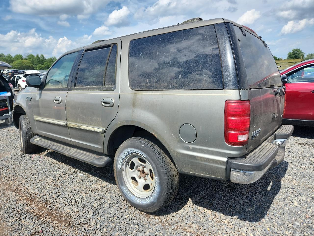 1999 Ford Expedition - Image 2