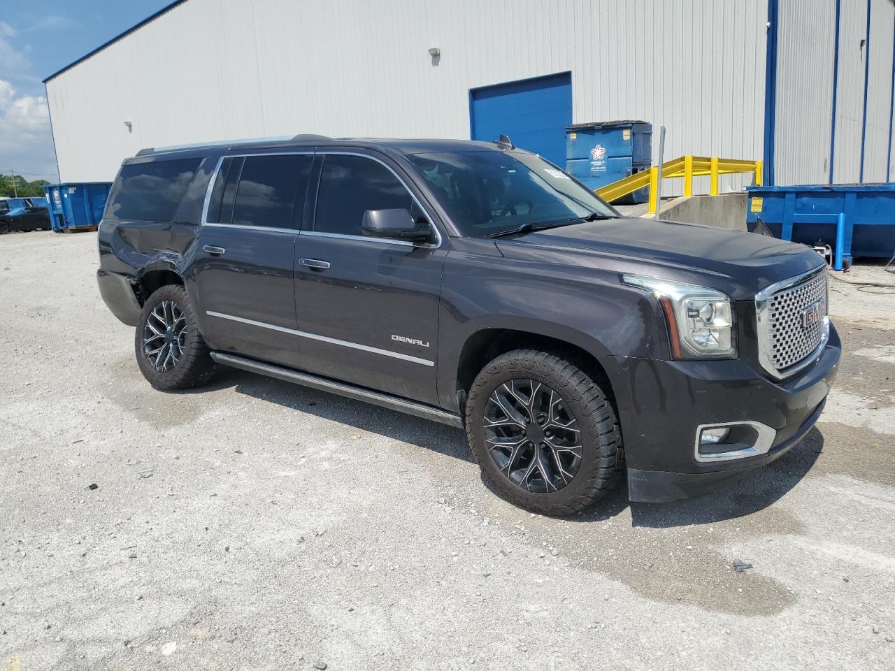 2017 GMC Yukon Xl Denali - Image 4
