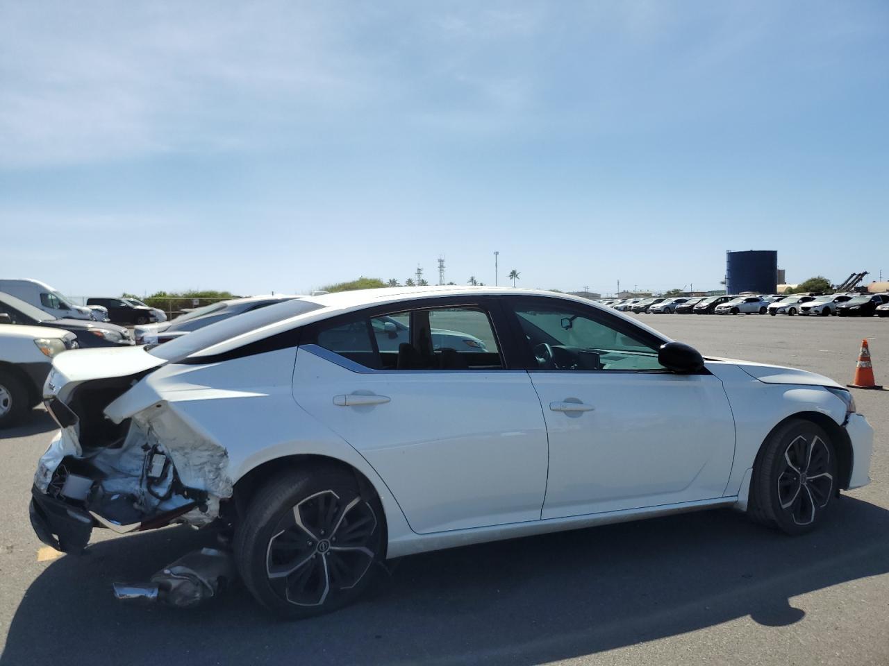 2024 Nissan Altima Sr - Фото 3