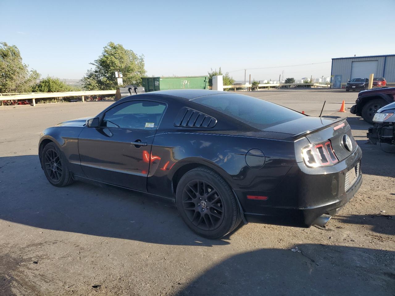 2014 Ford Mustang - Фото 2
