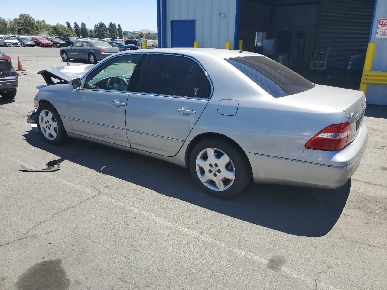 2004 Lexus Ls 430 - Image 2