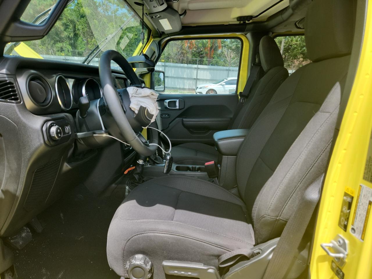 2023 Jeep Gladiator Sport - Image 7