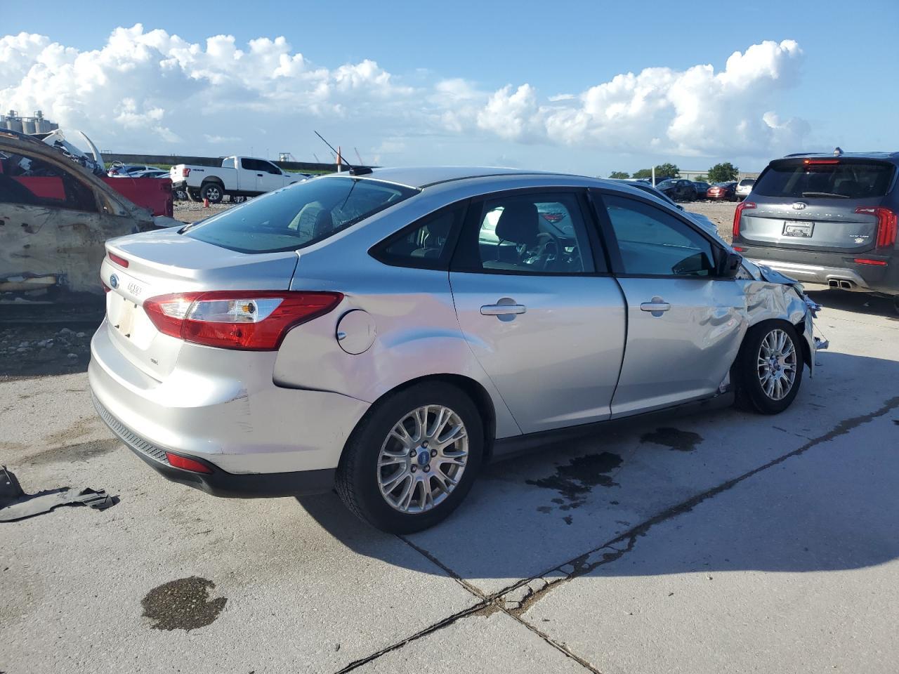 2012 Ford Focus Se - Фото 3