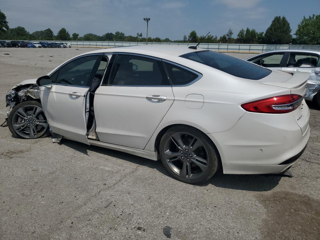 2017 Ford Fusion Sport - Фото 2