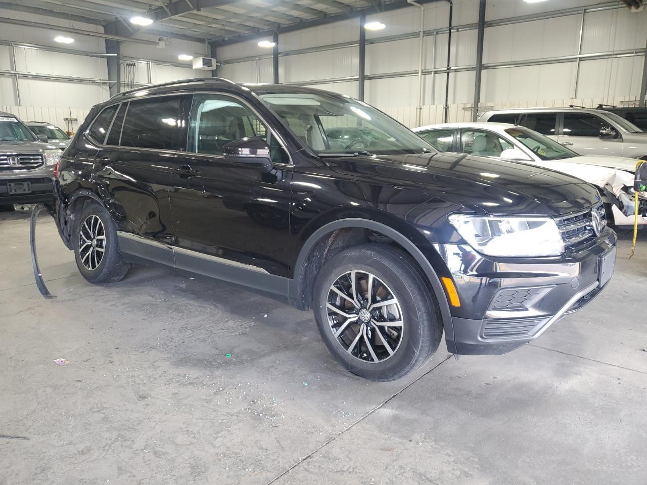 2021 Volkswagen Tiguan Se - Фото 4