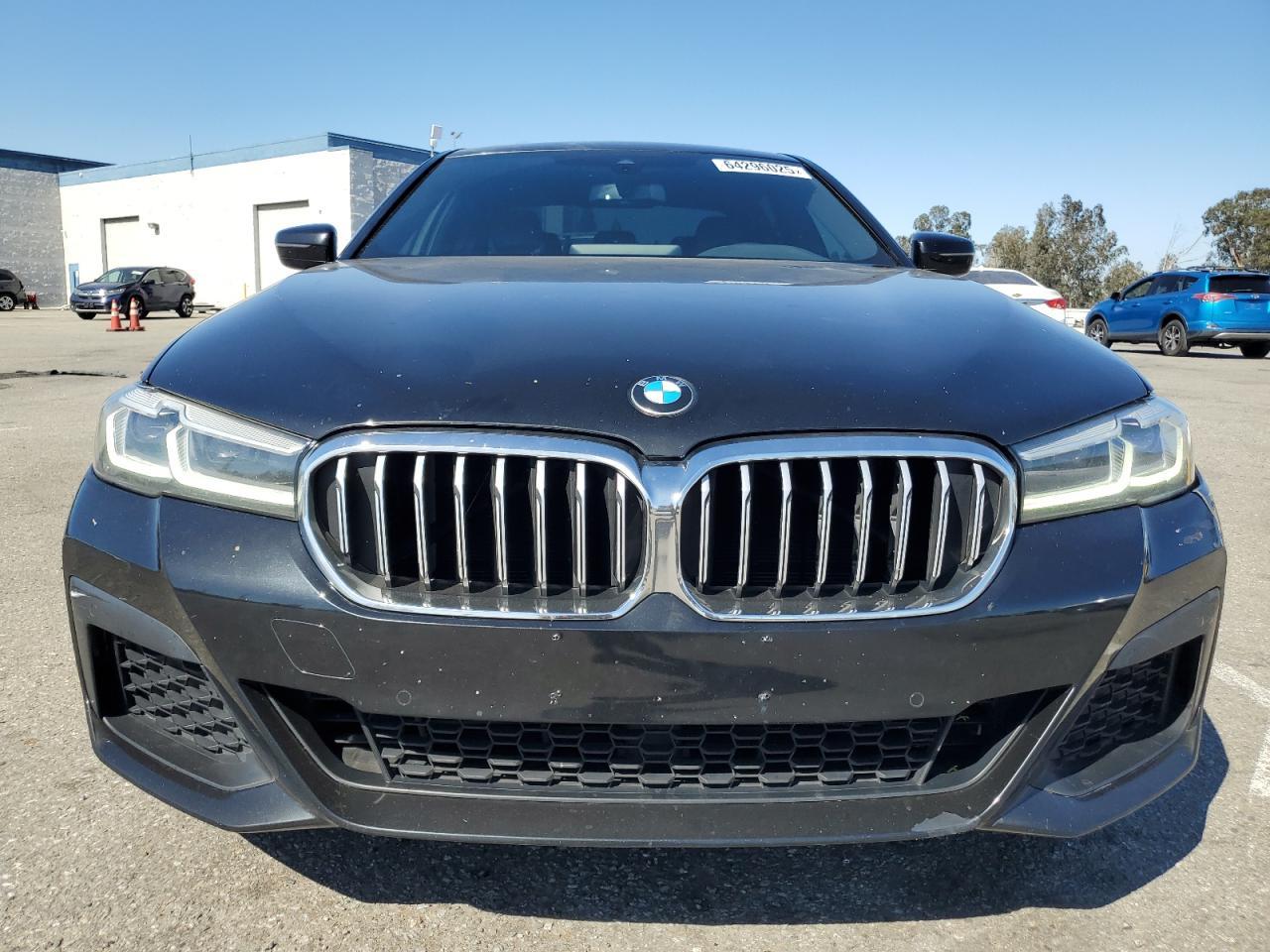 2021 BMW 530E - Image 5