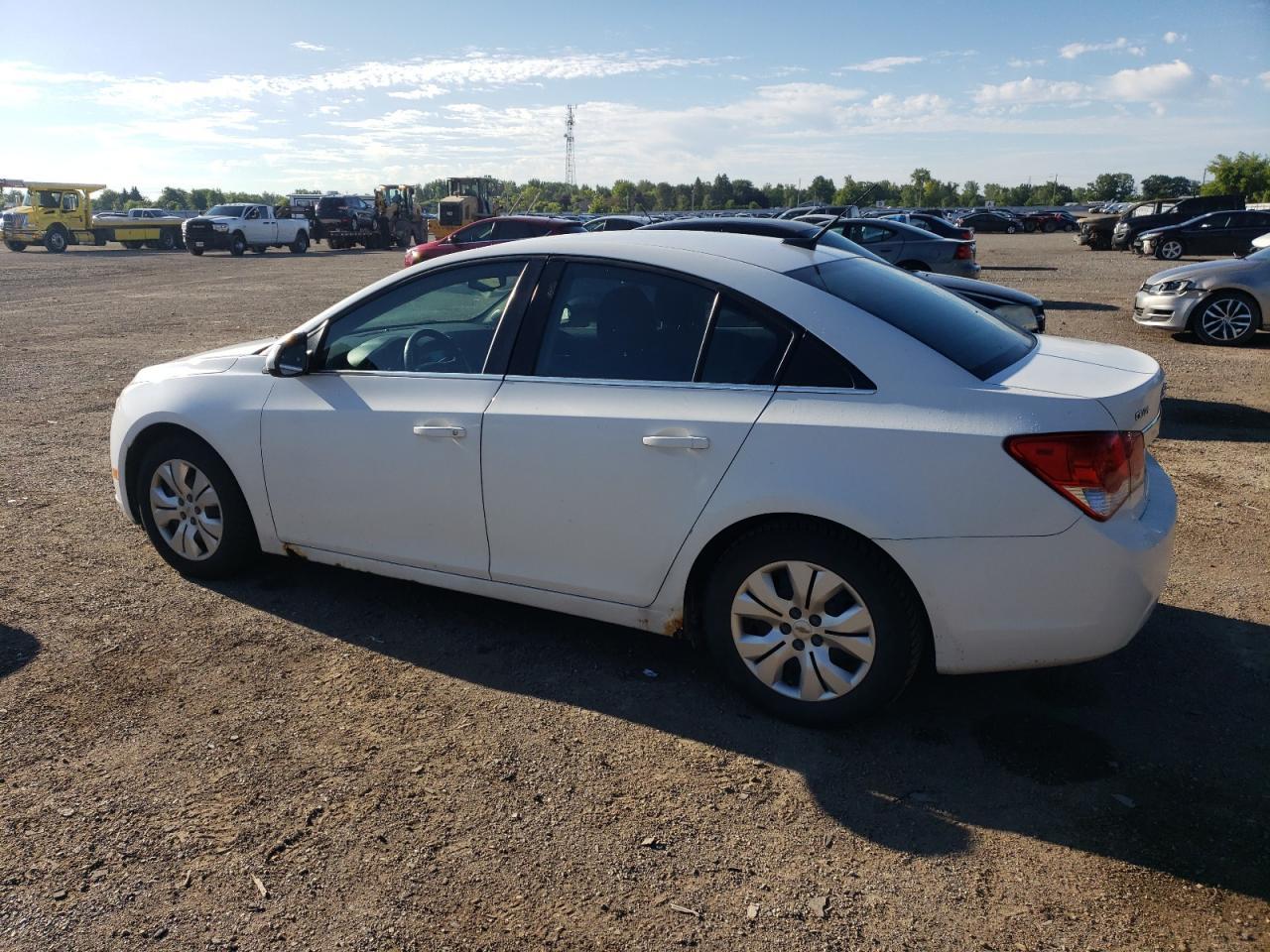 2014 Chevrolet Cruze Lt - Image 2