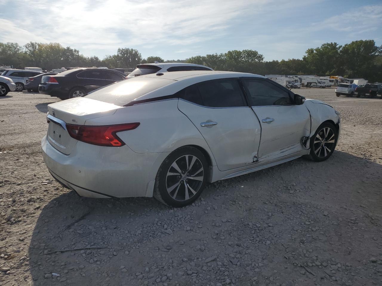 2016 Nissan Maxima 3.5S - Image 3