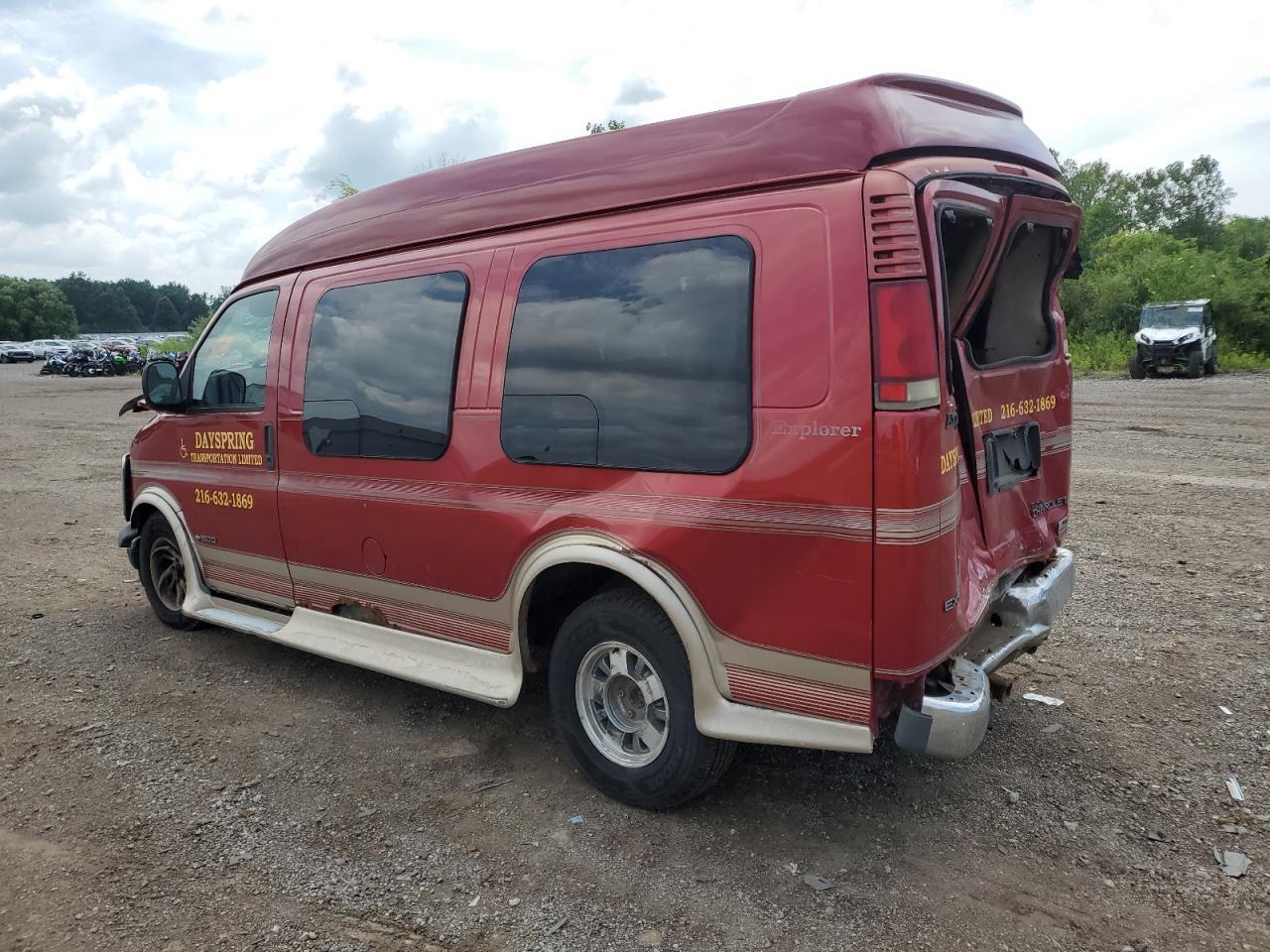 2000 Chevrolet Express G1500 - Image 2