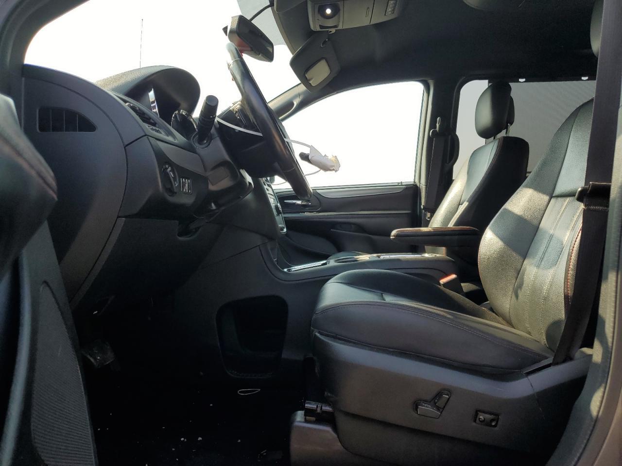 2017 Dodge Grand Caravan Gt - Image 7