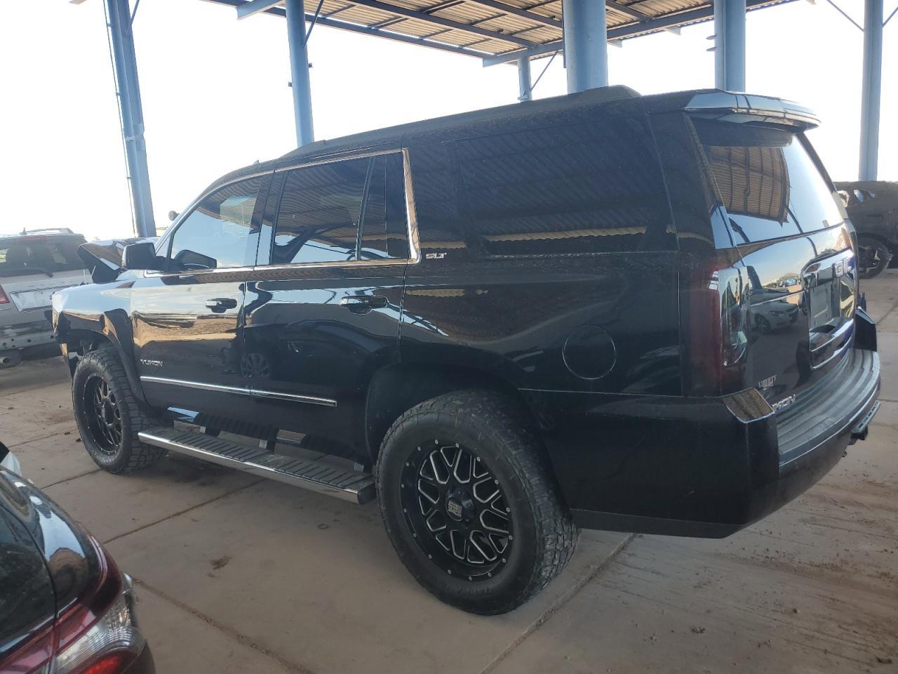 2018 GMC Yukon Slt - Фото 2