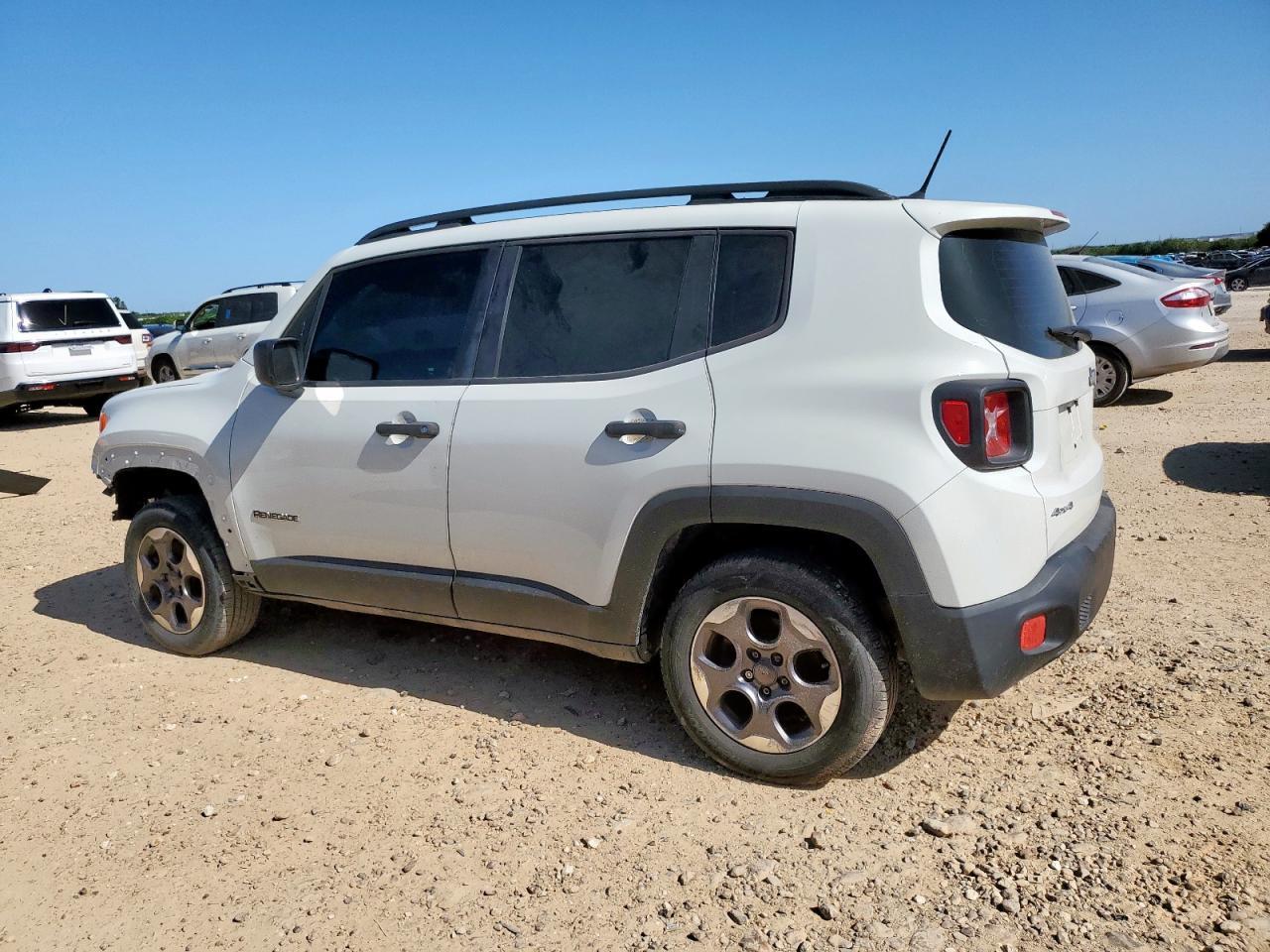 2015 Jeep Renegade Sport - Фото 2