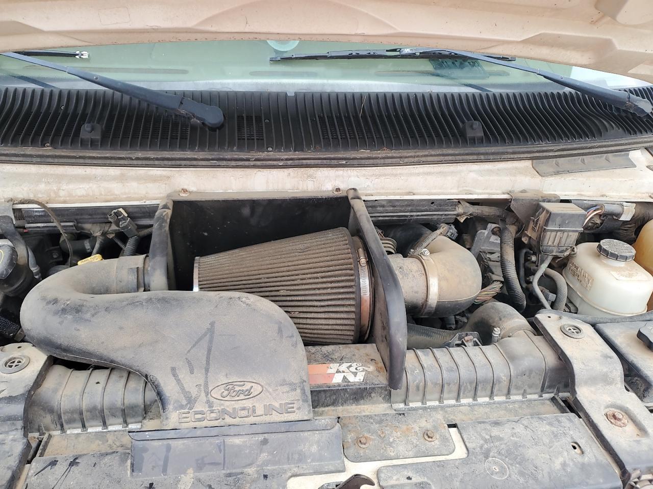 2006 Ford Econoline E450 Super Duty Cutaway Van - Image 7