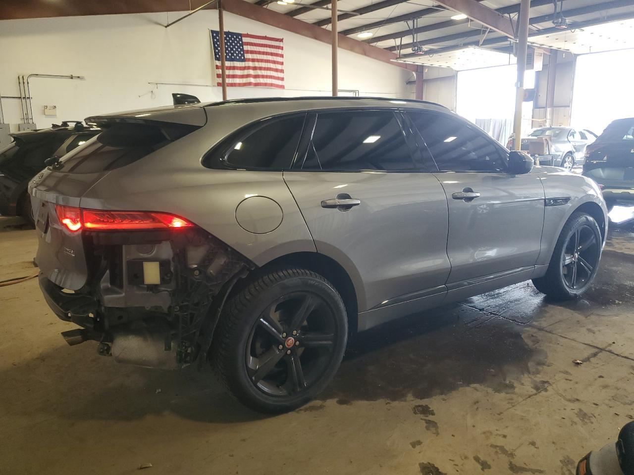 2020 Jaguar F-Pace Checkered Flag - Фото 3