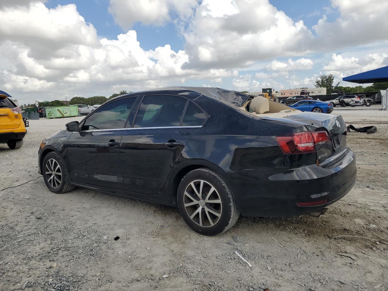2018 Volkswagen Jetta Se - Image 2