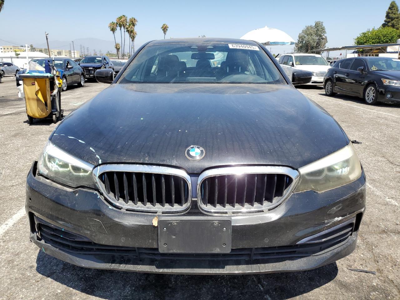 2019 BMW 530E - Фото 5