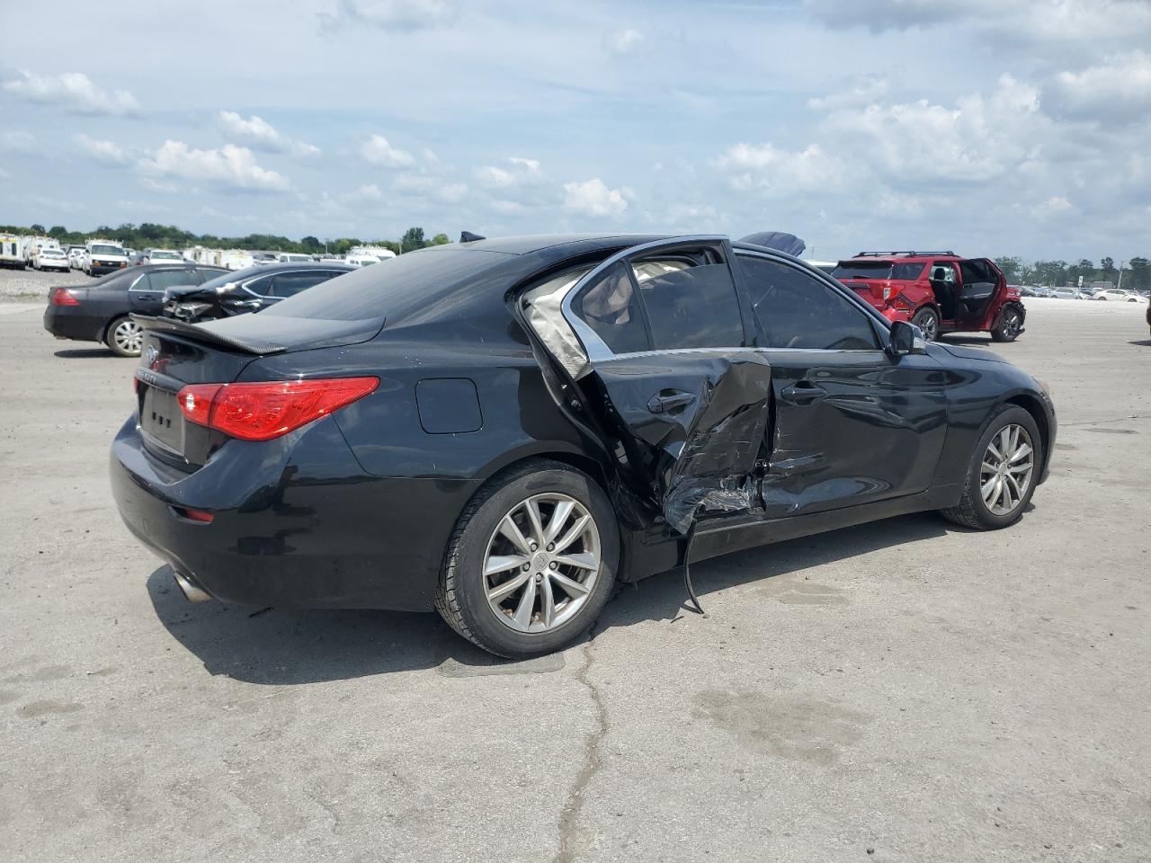2017 Infiniti Q50 Premium - Фото 3