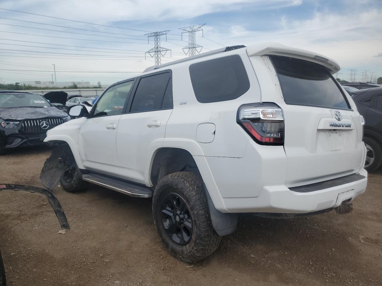2016 Toyota 4Runner Sr5/Sr5 Premium - Image 2