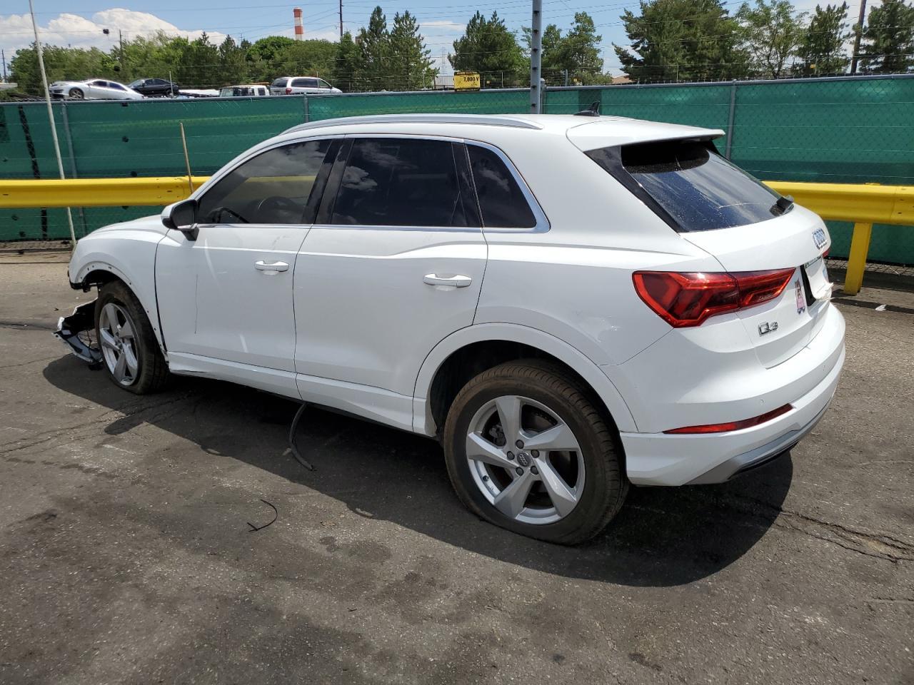 2020 Audi Q3 Premium - Фото 2