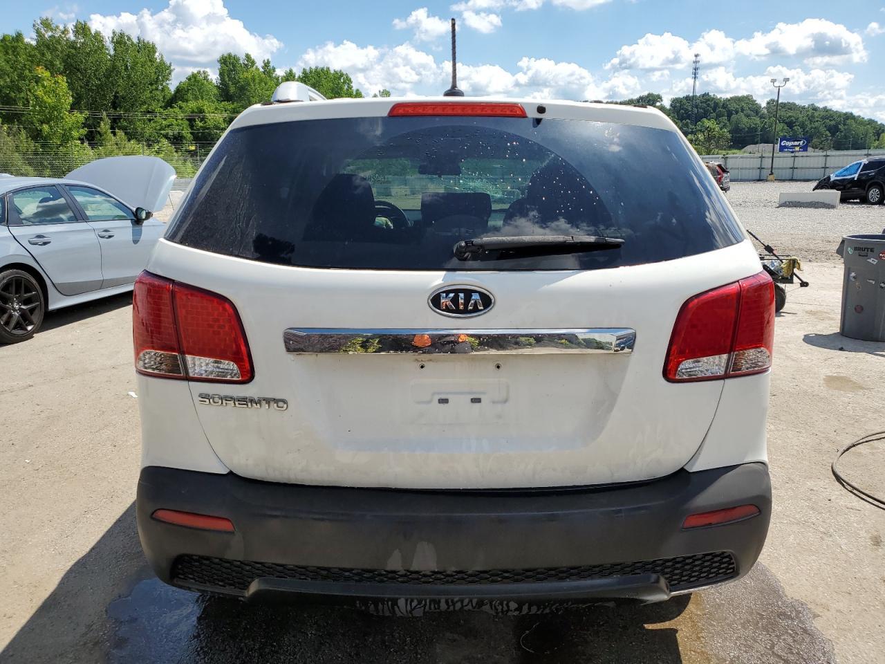 2013 Kia Sorento Lx - Image 6