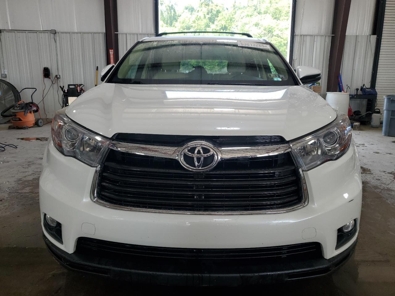 2015 Toyota Highlander Le - Фото 5