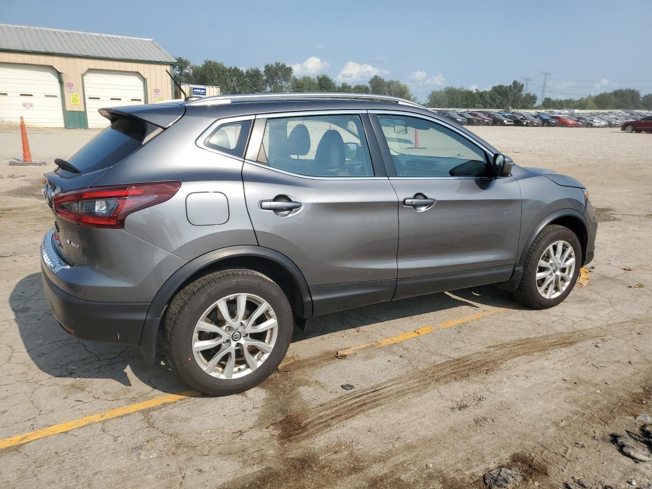 2020 Nissan Rogue Sport S - Фото 3