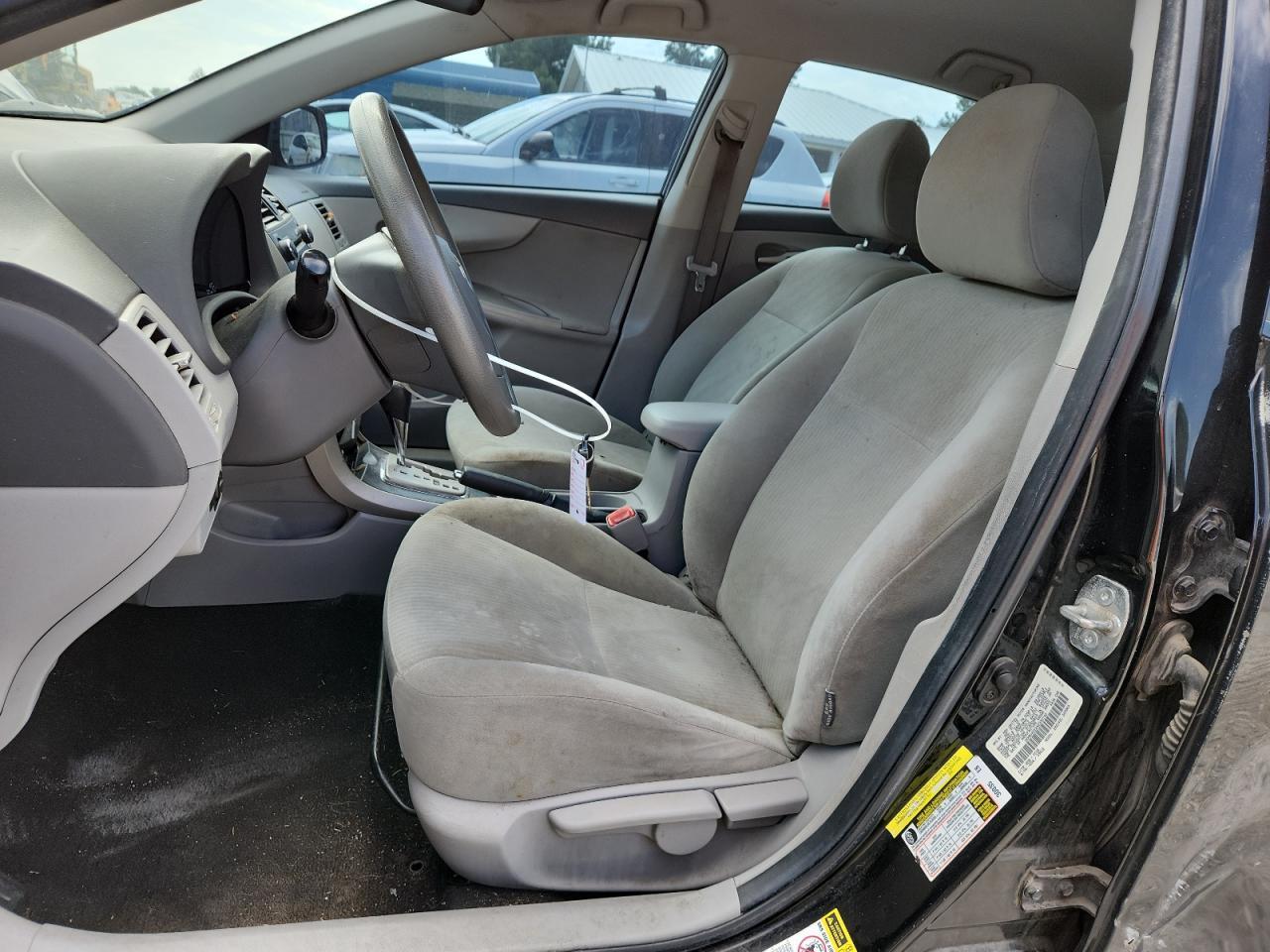 2010 Toyota Corolla Le - Image 7