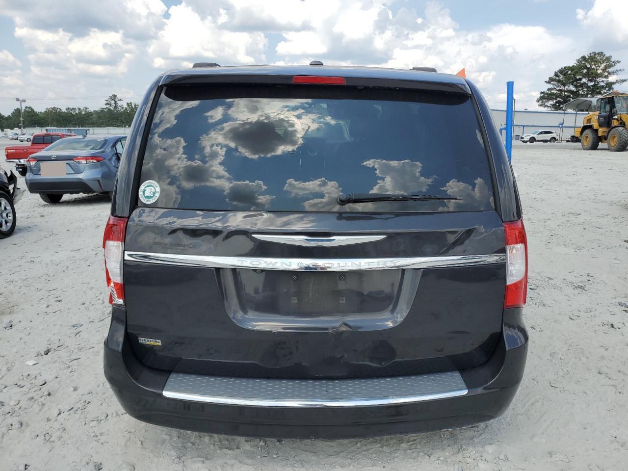 2015 Chrysler Town & Country Touring - Фото 6