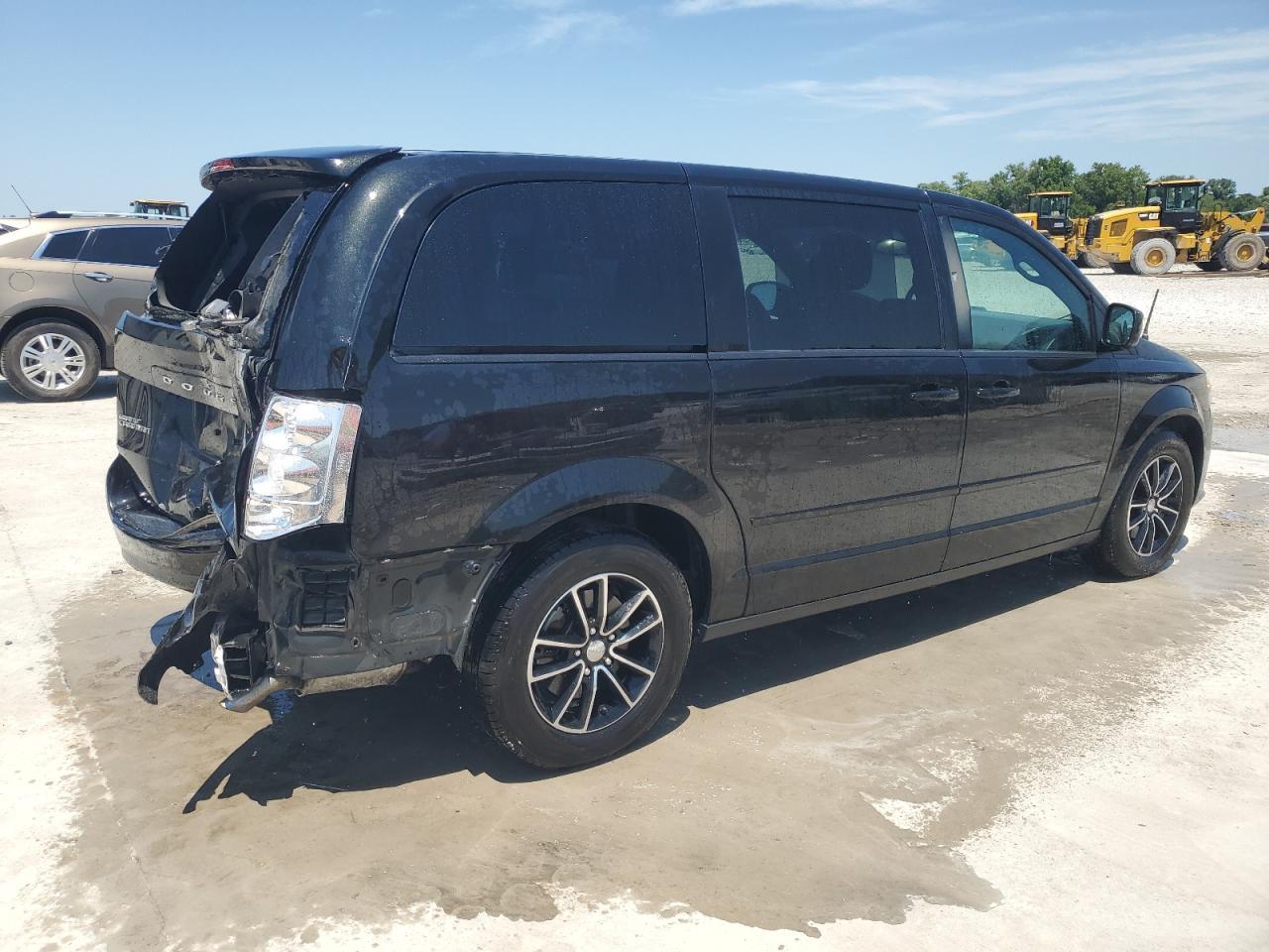 2017 Dodge Grand Caravan Sxt - Image 3