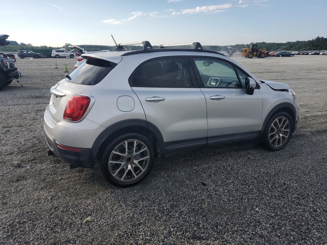 2016 Fiat 500X Trekking Plus - Image 3