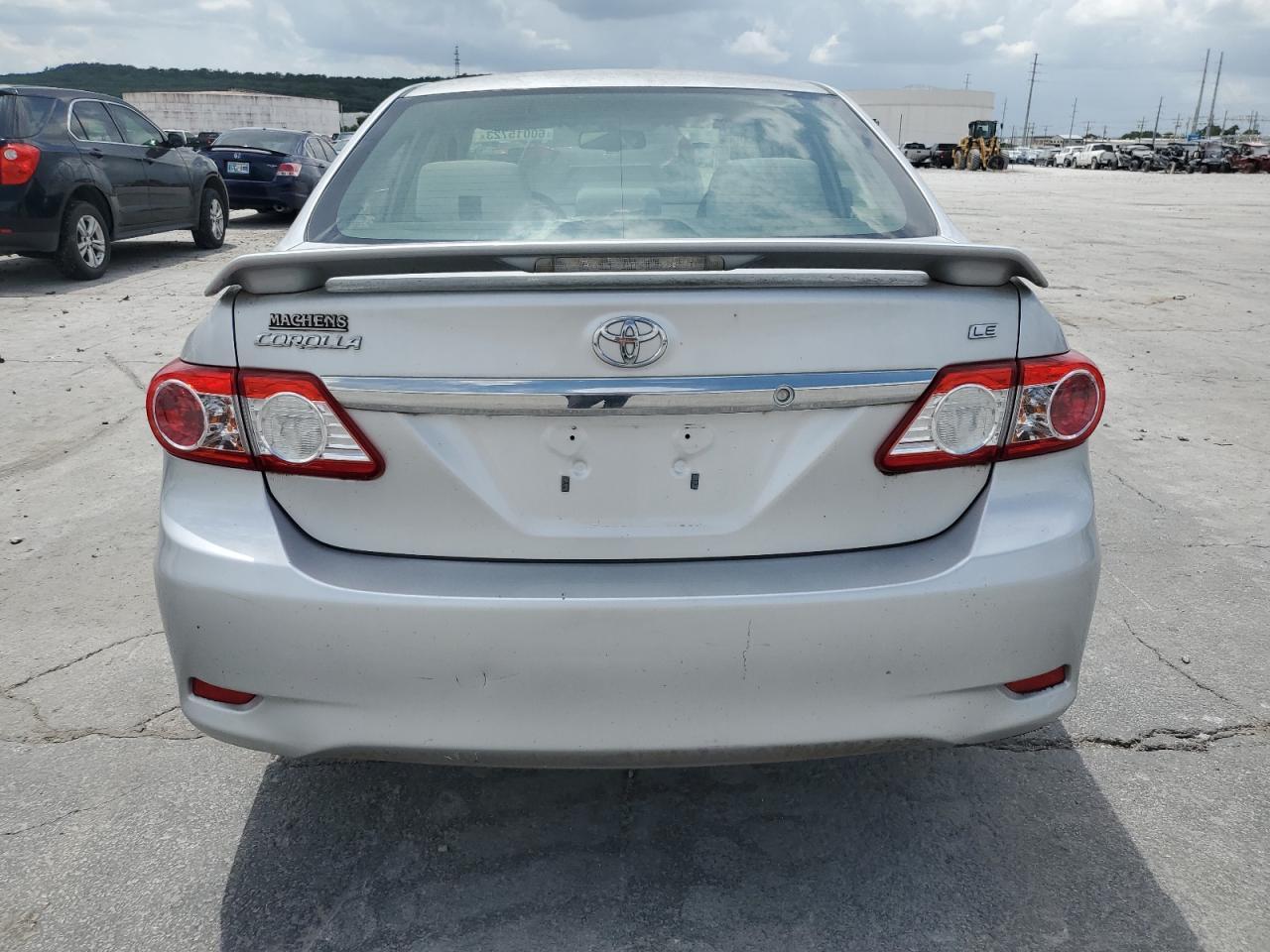 2011 Toyota Corolla Base - Фото 6
