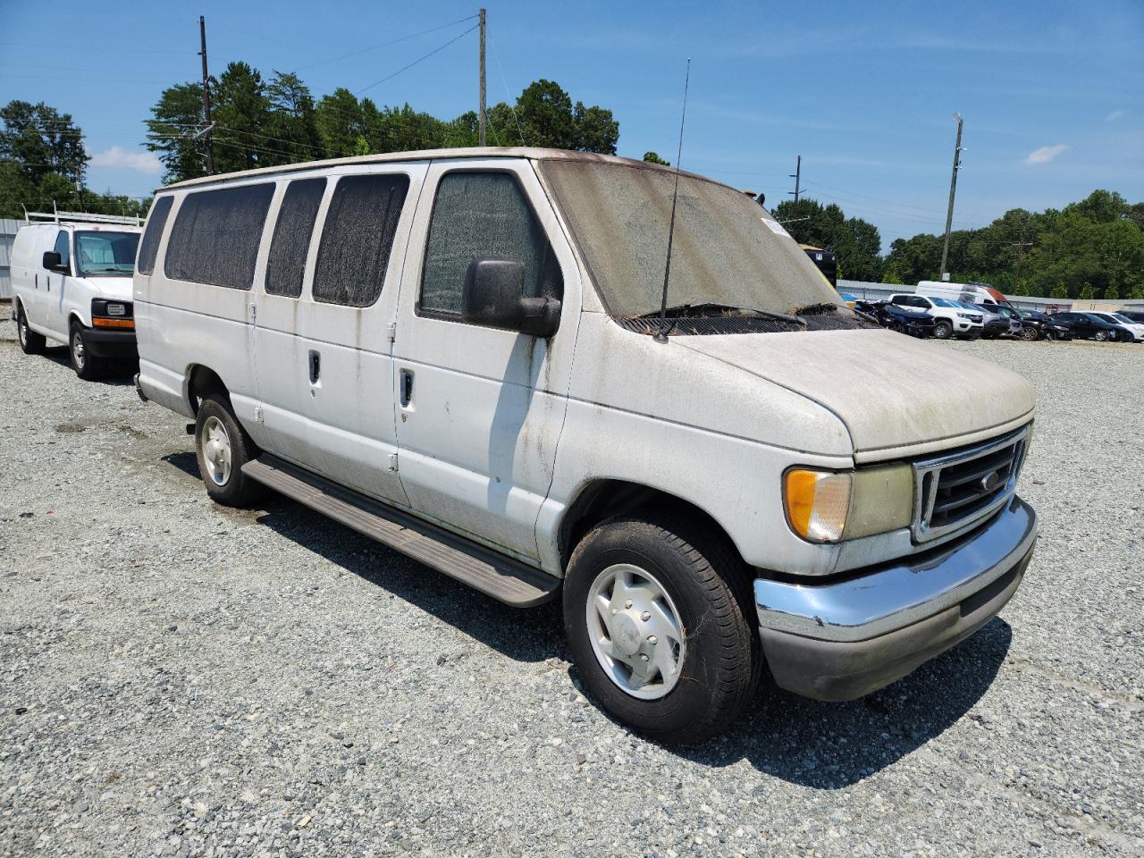 2003 Ford Econoline E350 Super Duty Wagon - Фото 4