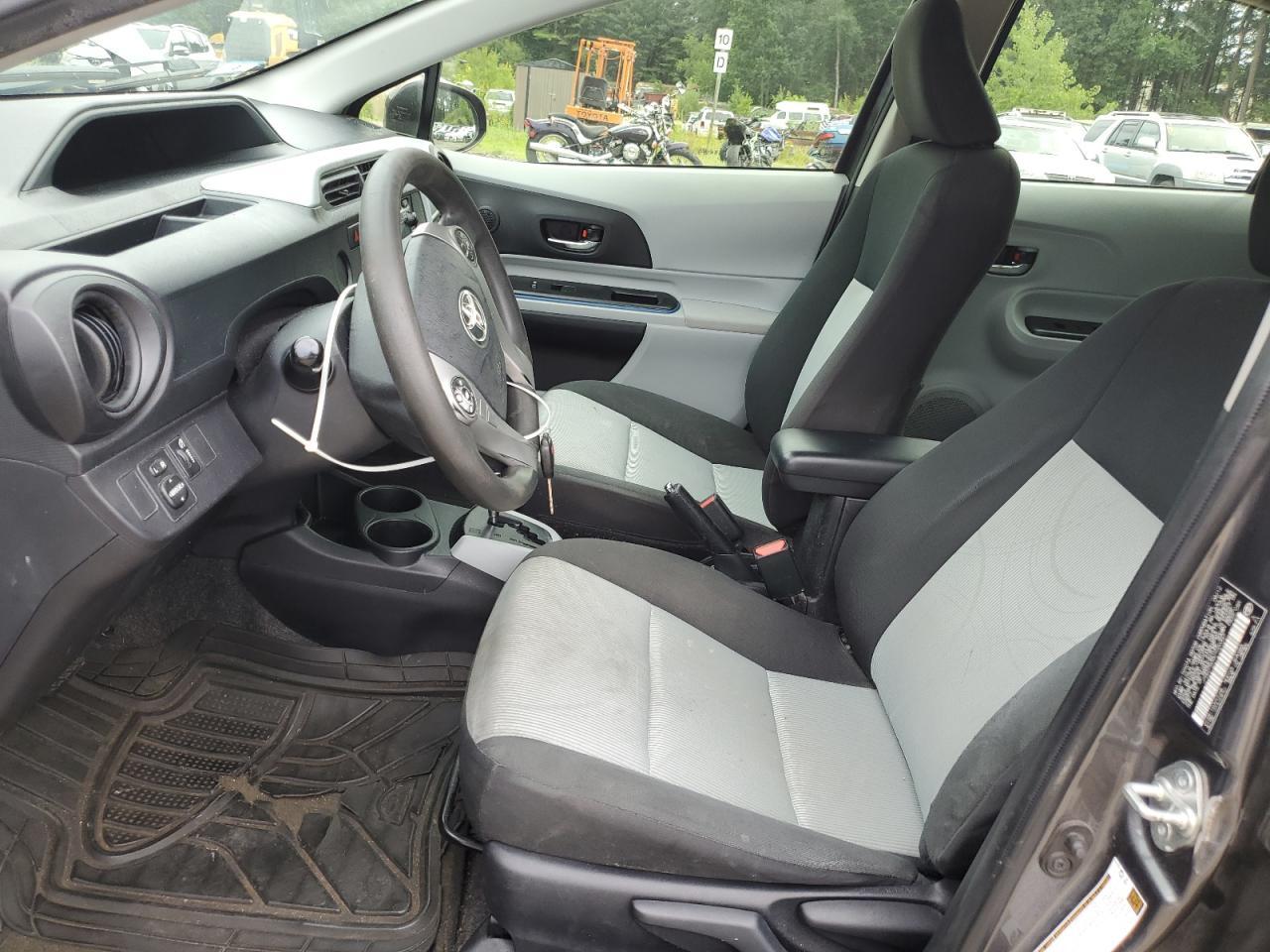2012 Toyota Prius C - Фото 7