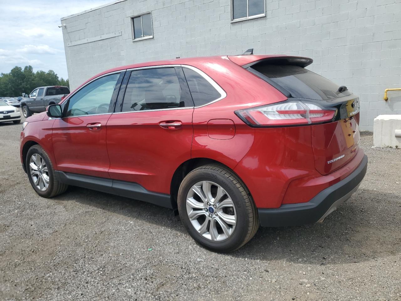 2022 Ford Edge Titanium - Фото 2