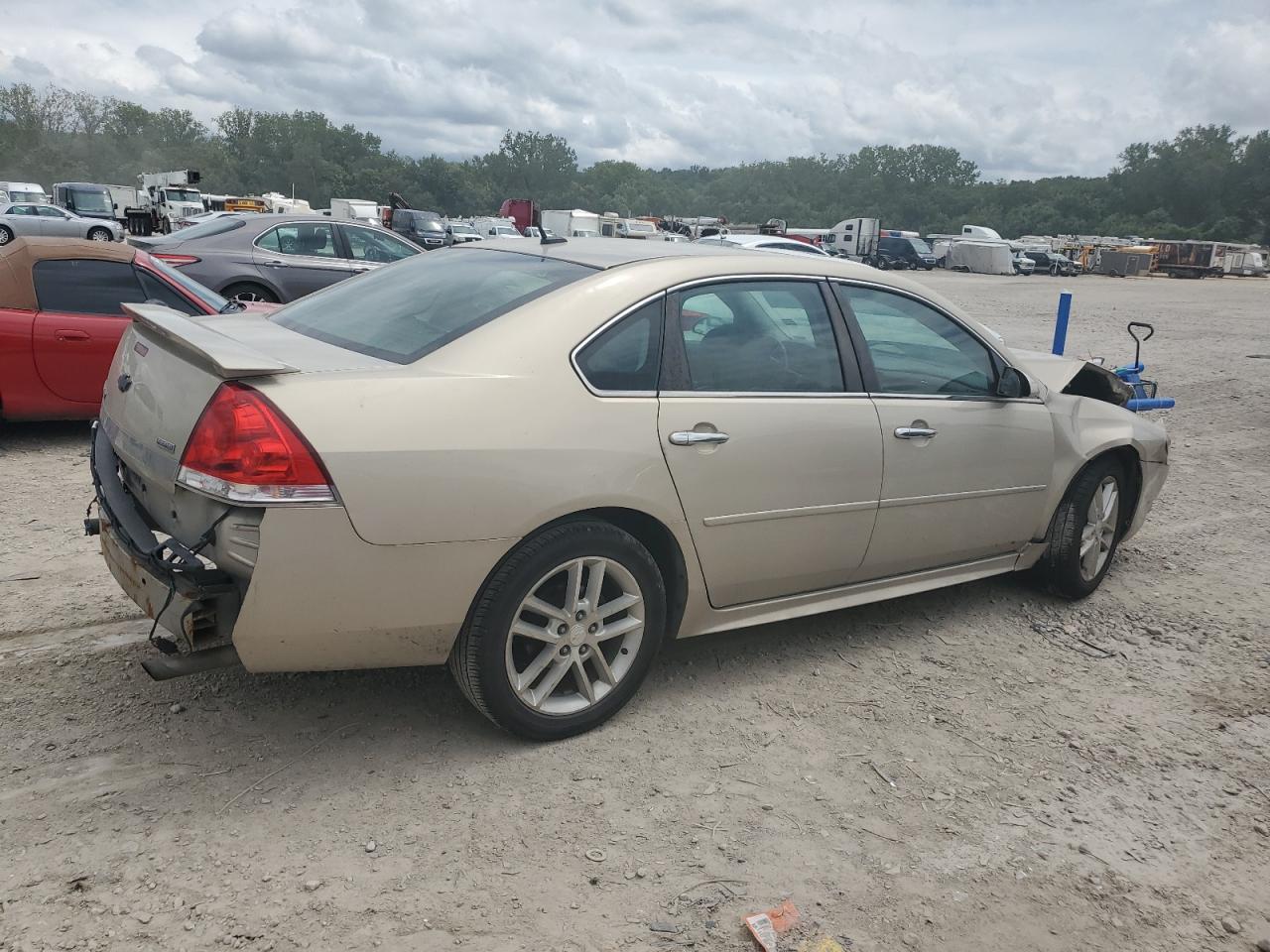 2010 Chevrolet Impala Ltz - Фото 3