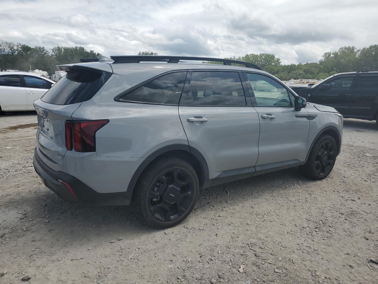 2024 Kia Sorento Ex - Image 3