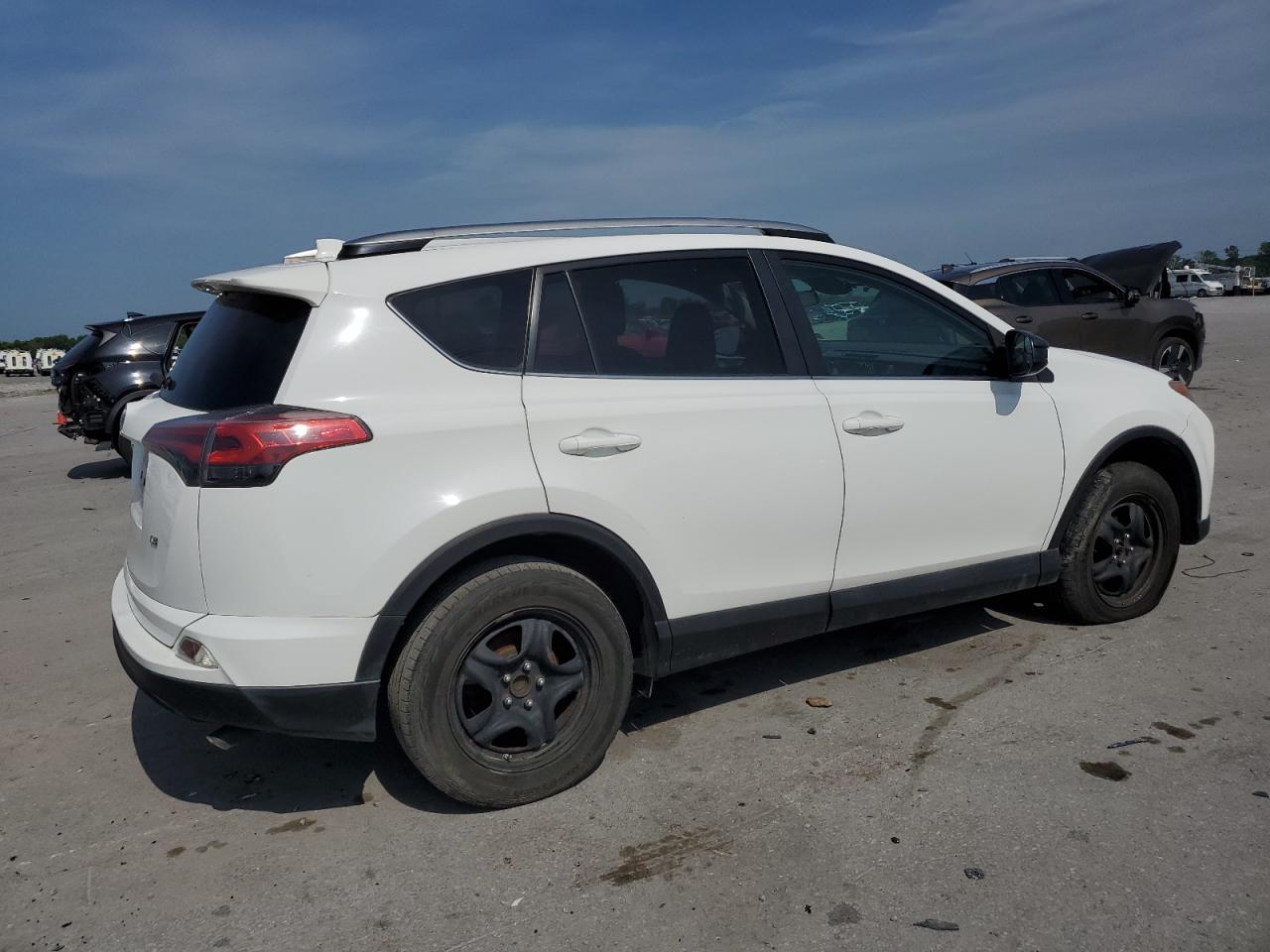 2018 Toyota Rav4 Le - Фото 3
