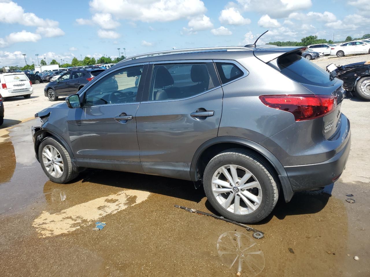 2019 Nissan Rogue Sport S - Фото 2