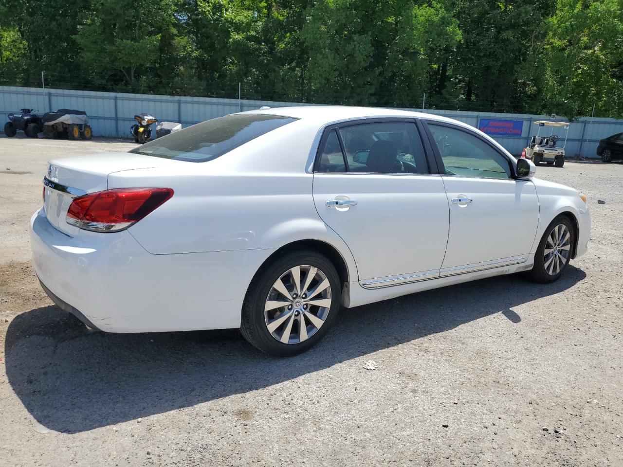 2011 Toyota Avalon Base - Image 3