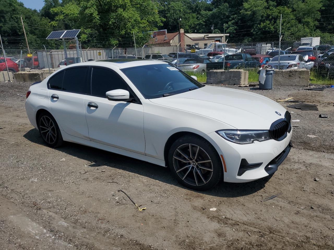 2021 BMW 330I - Фото 4
